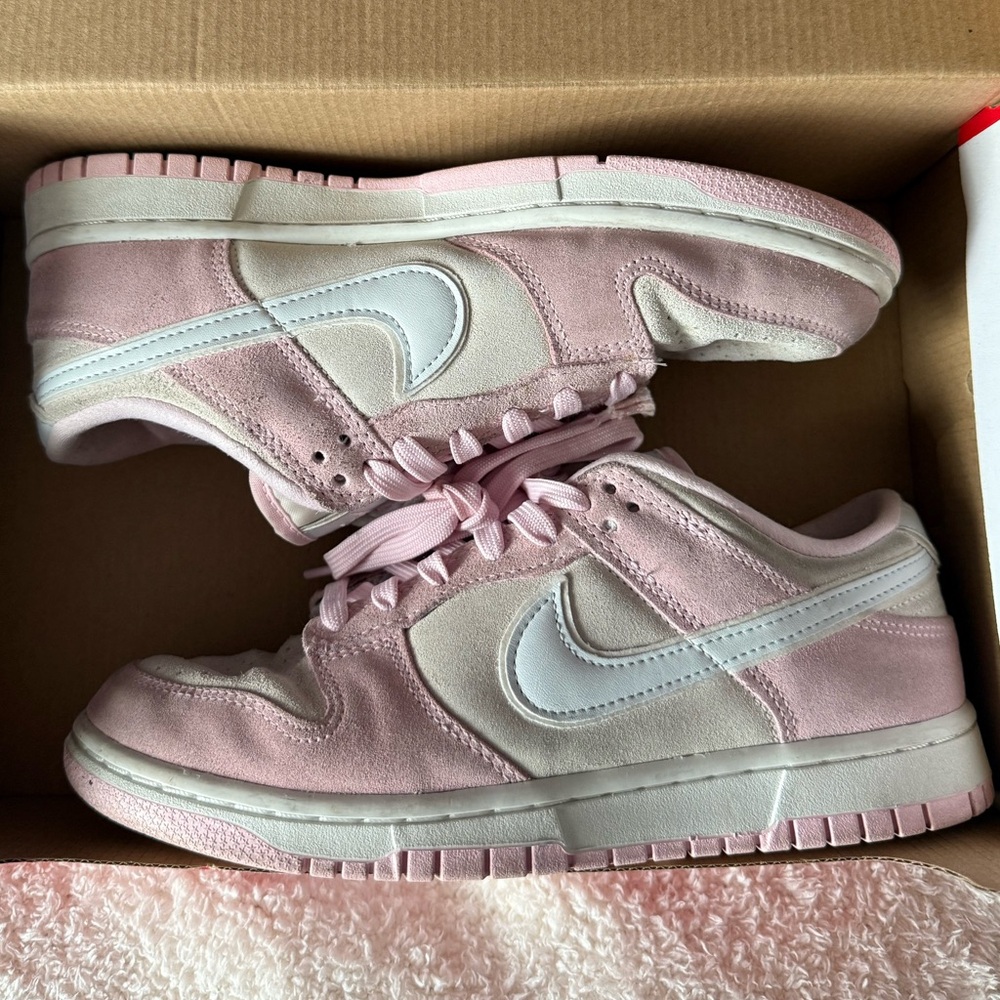 Nike Dunk Low LX Pink Foam Women’s Size 8